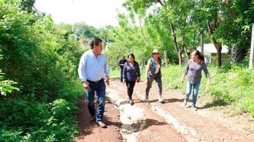 Constata Balo Gómez proyecto de alumbrado para Chapolhuac