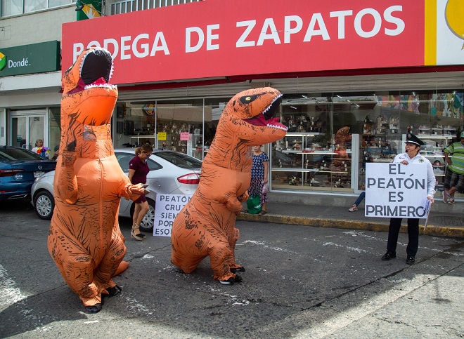 Con actividades para crear conciencia ciudadana, conmemoran el Día del Peatón