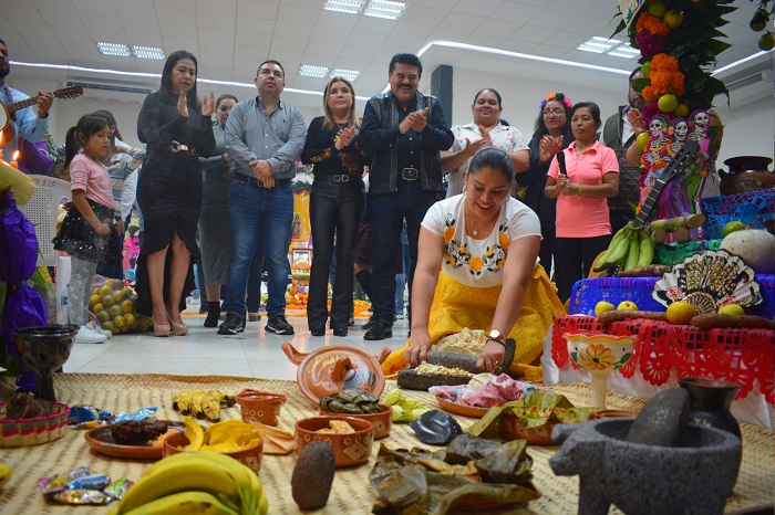 Celebra Tihuatlán Día de Muertos 2023