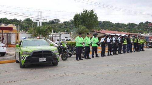 Arranca  operativo vial  en panteones de Poza Rica.