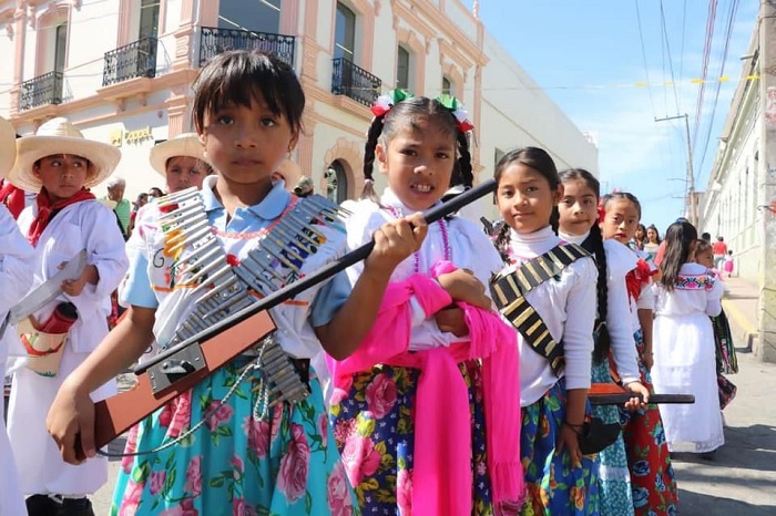 Niños saldrán a celebrar la Revolución Mexicana