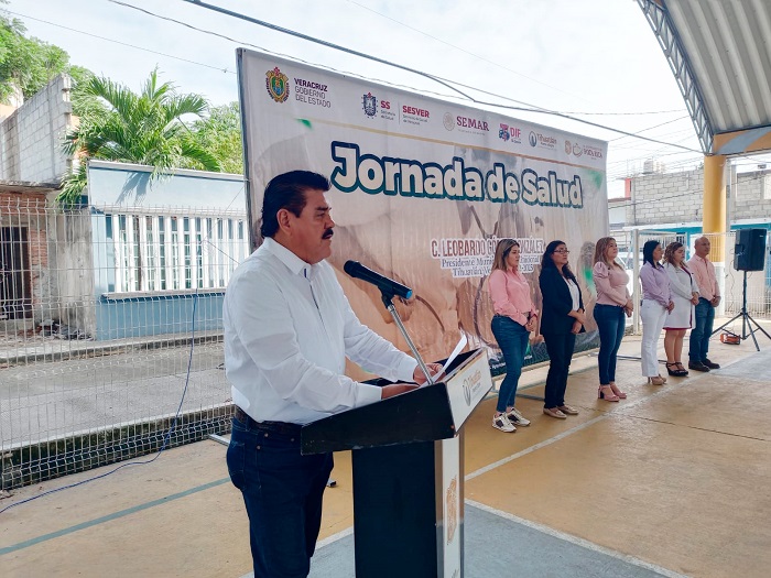 Preside Balo Gómez Jornada de salud en Plan de Ayala