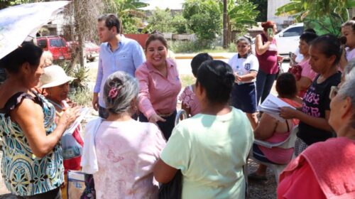 Como parte del programa de asistencia en Tihuatlán DIF apoya a colonias de difícil acceso