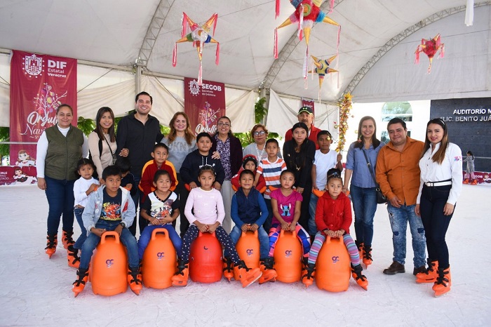 Recibe DIF de Tihuatlán a niños de La Pasadita, se divirtieron en la pista de patinaje