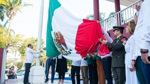 Poza Rica conmemora Día de la Bandera