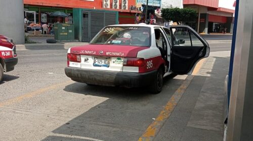 Taxistas hacen su agosto