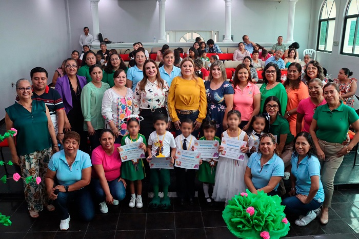 Patricia Ortiz presidió demostración “Cuenta Cuentos”